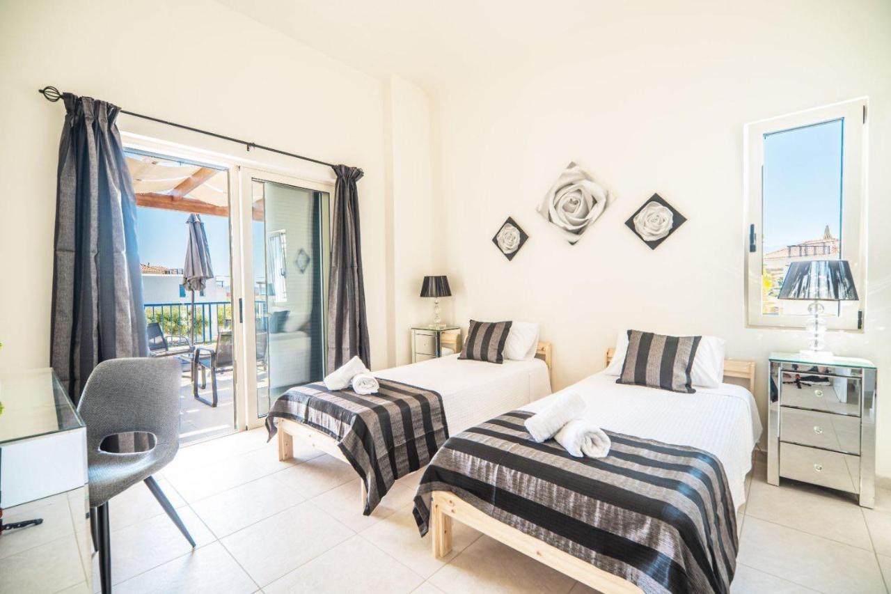 Villa Rodo Pirgos Psilonerou Buitenkant foto