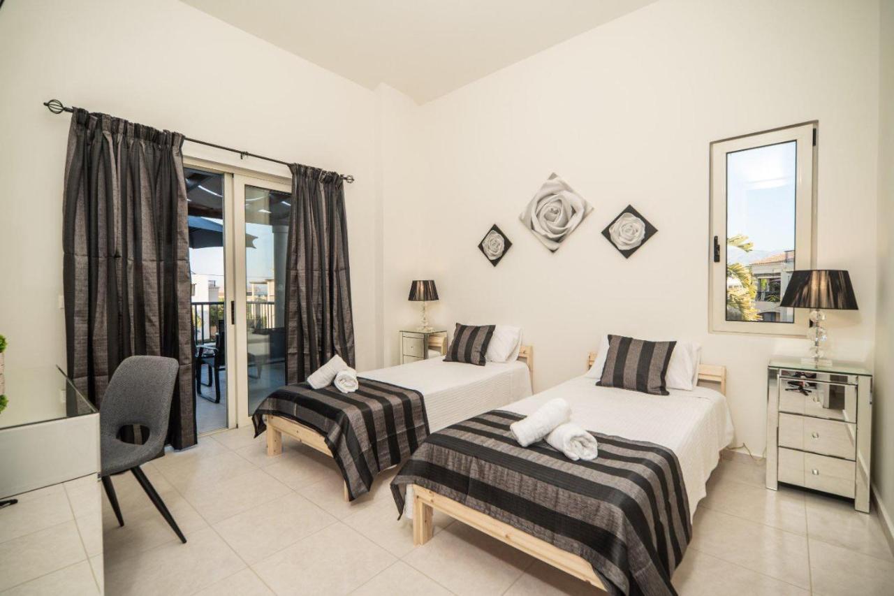 Villa Rodo Pirgos Psilonerou Buitenkant foto
